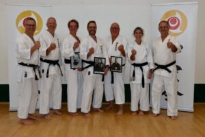 Mehr über den Artikel erfahren Karate-Prüfung zum 5. Dan